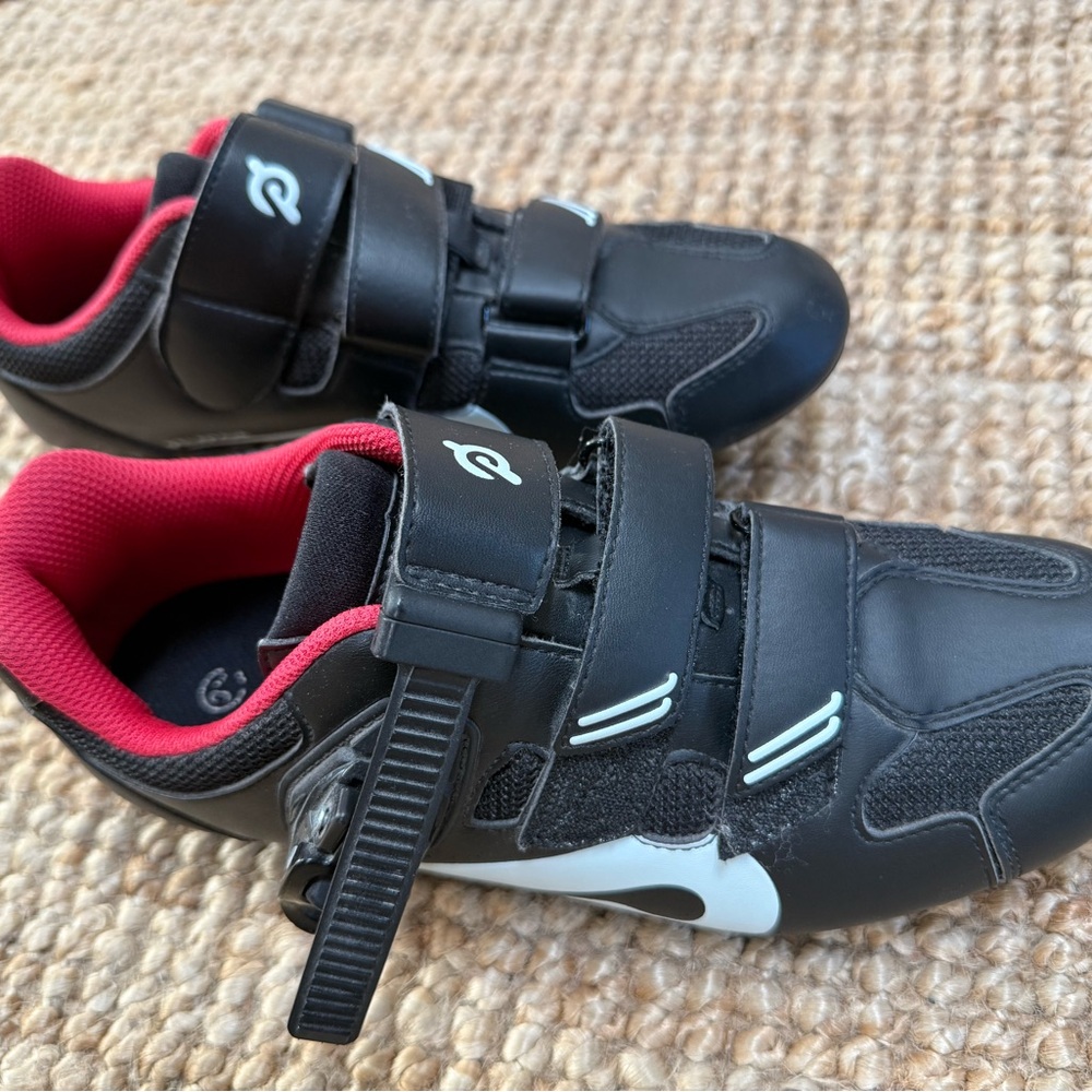 Peloton Cycling Shoes 40 (W 9, M 7)